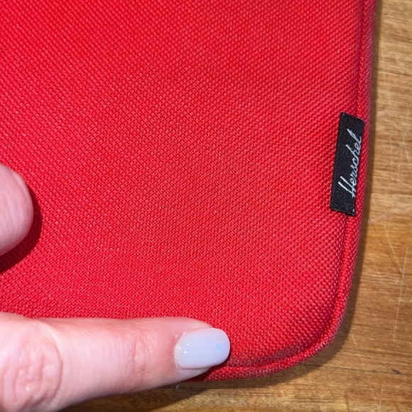 Herschel Red and Navy Laptop Case/Sleeve - Picture 7 of 7